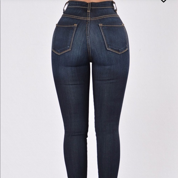 Fashion Nova Classic Highwaist Skinny Jeans - Picture 3 of 3